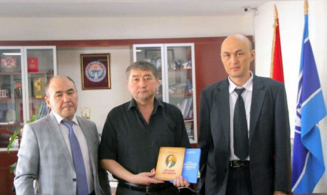 Tolobek Abdyrahmanov 3
